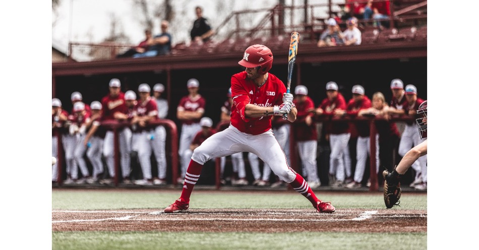 Huskers Capitalize on Miscues, Sweep Charleston on Sunday
